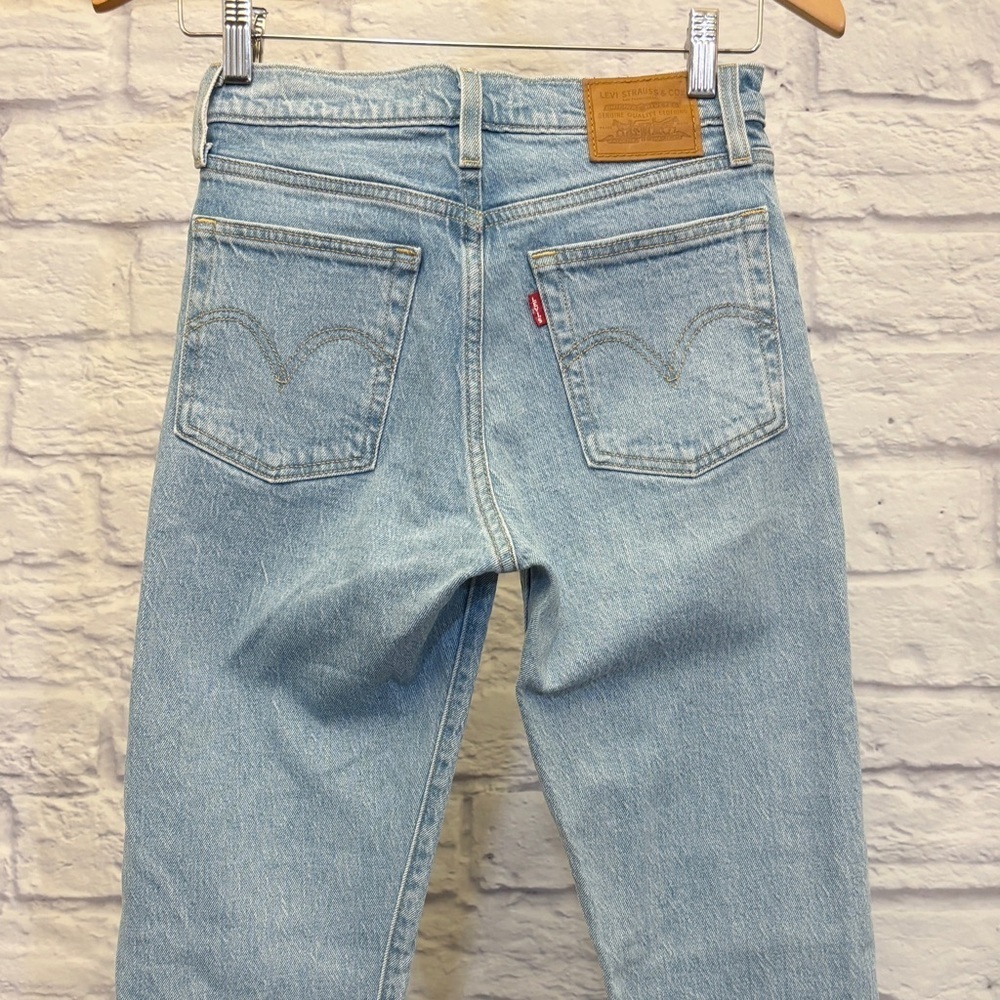 Levi’s Wedgie W24 (0/00) Icon Women’s Jeans Tango Light Wash High Rise Premium - Picture 6 of 12